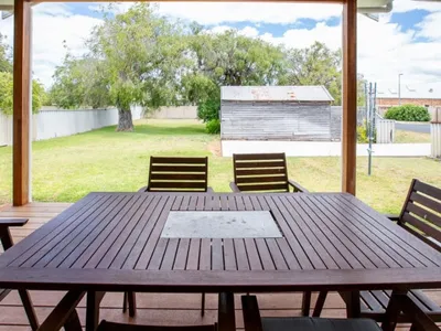 Search and Stay destination West Busselton, WA - Australia from AU$ 400. Driftwood Cottage