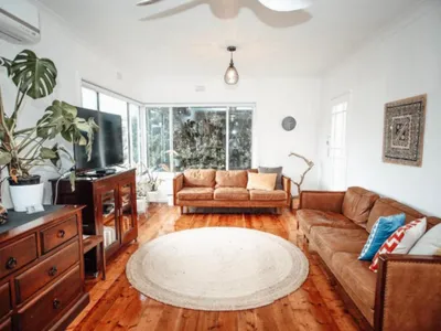 Search and Stay destination Port Campbell, VIC - Australia from AU$ 400. Craypot Cottage