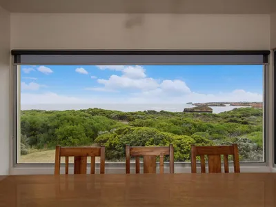 Search and Stay destination Peterborough, VIC - Australia from AU$ 800. Martyrs Lookout
