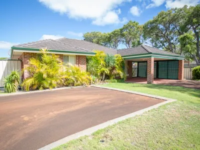 Search and Stay destination West Busselton, WA - Australia from AU$ 350. Retreat on Dolphin