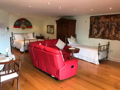 Search and Stay destination Probus, England - United Kingdom from AU$ 582. Luxury Lily Family Suite, with Jacuzzi bath and steam cabinet
