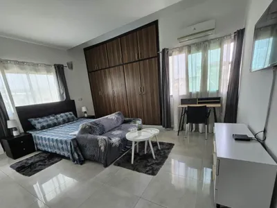 Search and Stay destination Abidjan, Abidjan Autonomous District - Côte d'Ivoire from AU$ 79. The "Palmes" Studio