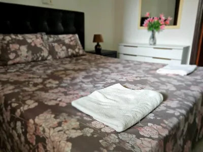 Search and Stay destination Abidjan, Abidjan Autonomous District - Côte d'Ivoire from AU$ 106. The Pink Suite