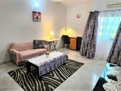 Search and Stay destination Abidjan, Abidjan Autonomous District - Côte d'Ivoire from AU$ 106. The Pink Suite