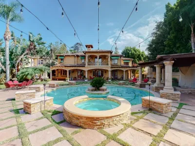 Search and Stay destination Van Nuys, CA - United States from AU$ 3,850. The Chandler One