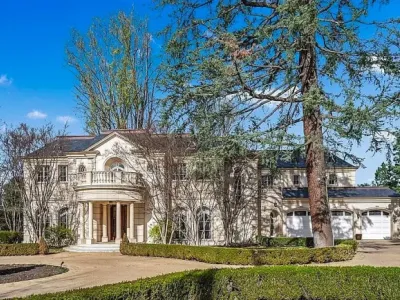 Search and Stay destination Valley Village, CA - United States from AU$ 4,000. The Addison One