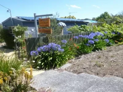 Search and Stay destination Blackmans Bay, TAS - Australia from AU$ 150. 19 Blue in Blackmans Bay