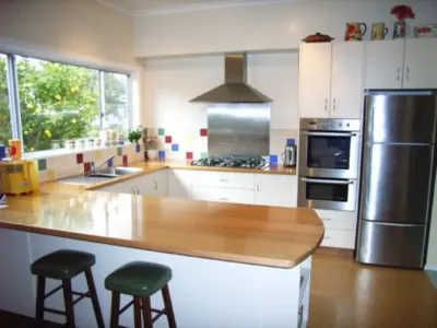 Search and Stay destination Blackmans Bay, TAS - Australia from AU$ 250. Country Cottage