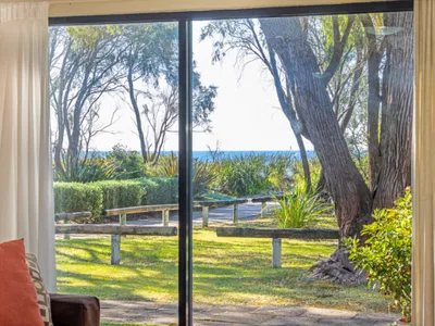 Search and Stay destination Broadwater, WA - Australia from AU$ 475. 98 Steps to the Beach
