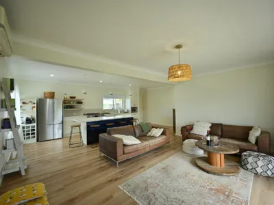 Search and Stay destination Old Bar, NSW - Australia from AU$ 205. Seastones