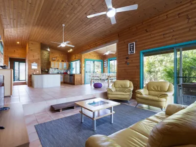 Search and Stay destination Old Bar, NSW - Australia from AU$ 262. Nathaniel's Beach Cottage