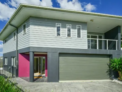 Search and Stay destination Old Bar, NSW - Australia from AU$ 341. Coral Palms Beach House