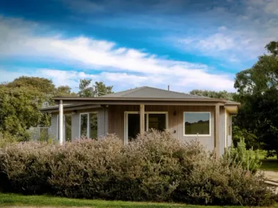 Search and Stay destination Sandy Point, VIC - Australia from AU$ 245. Waratah