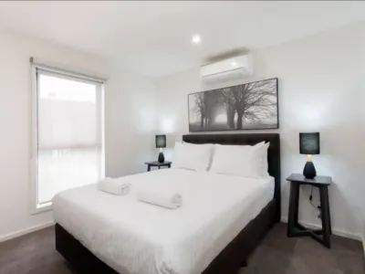 Search and Stay destination Paynesville, VIC - Australia from AU$ 199. Captains Cove All Accessible Luxury Apartment with Free Netflix