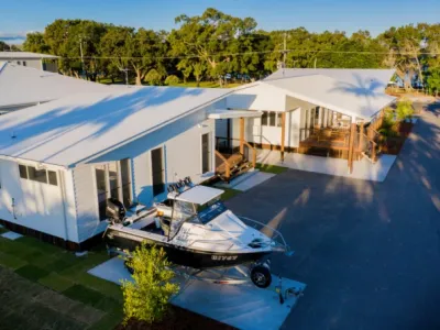 Search and Stay destination Urangan, QLD - Australia from AU$ 210. Soldier Crab Cottage