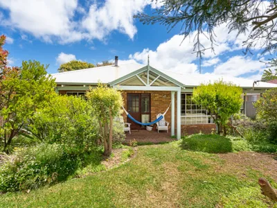 Search and Stay destination Broadwater, WA - Australia from AU$ 400. Fairy Wren Cottage