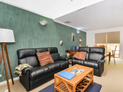 Search and Stay destination Middleton Beach, WA - Australia from AU$ 293. Dolphin Lodge - 2 or 3 Bedroom Villa