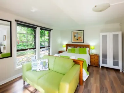 Search and Stay destination Kalorama, VIC - Australia from AU$ 195. Holly Lodge - Garden Suite