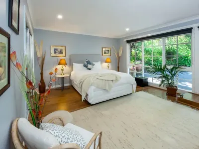 Search and Stay destination Kalorama, VIC - Australia from AU$ 300. Holly Lodge - Sunset View Cottage
