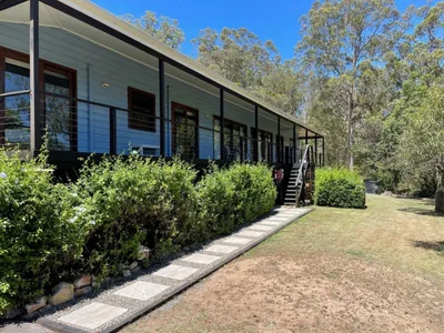 Search and Stay destination Paterson, NSW - Australia from AU$ 750. Paterson Treetops