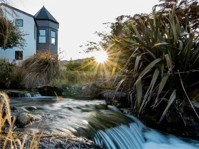 Search and Stay destination Wānaka, Otago - New Zealand from AU$ 372. Turret House
