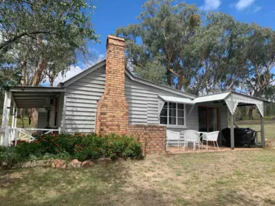 Search and Stay destination Ballandean, QLD - Australia from AU$ 350. Blue Wren Cottage, open fireplace, vineyard views!