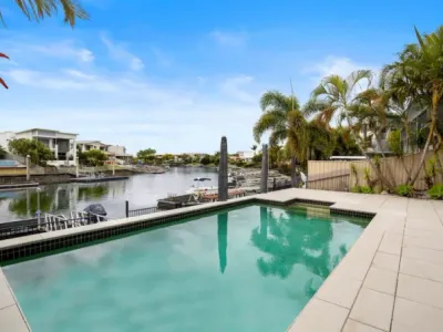 Search and Stay destination Helensvale, QLD - Australia from AU$ 700. Gorgeous 5 BRM Waterfront Home