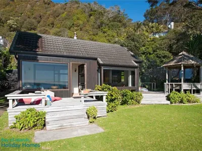 Search and Stay destination Russell, Northland - New Zealand from AU$ 330. Beachside Bach - Long Beach
