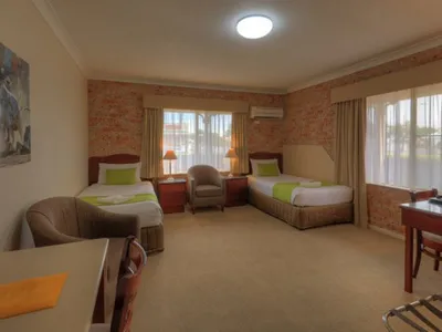 Search and Stay destination Dubbo, NSW - Australia from AU$ 179. Endeavour Court Motor Inn - Wheelchair Accessible Room