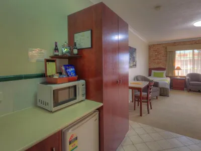 Search and Stay destination Dubbo, NSW - Australia from AU$ 181. Endeavour Court Motor Inn - Queen Twin