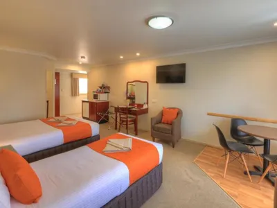 Search and Stay destination Dubbo, NSW - Australia from AU$ 232. Endeavour Court Motor Inn - Family Room