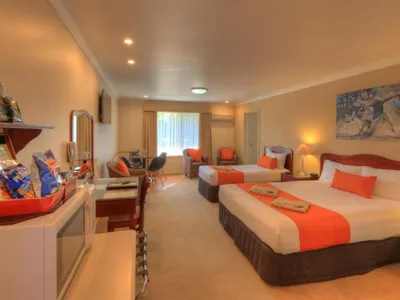 Search and Stay destination Dubbo, NSW - Australia from AU$ 232. Endeavour Court Motor Inn - Family Room