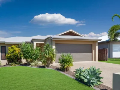 Search and Stay destination Railway Estate, QLD - Australia from AU$ 349. 5 Second Avenue