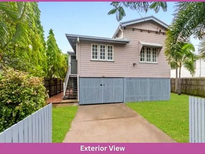 Search and Stay destination Railway Estate, QLD - Australia from AU$ 259. Ninth Avenue 78A