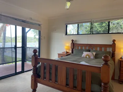 Search and Stay destination Russell Island, QLD - Australia from AU$ 350. Absolute Waterfront
