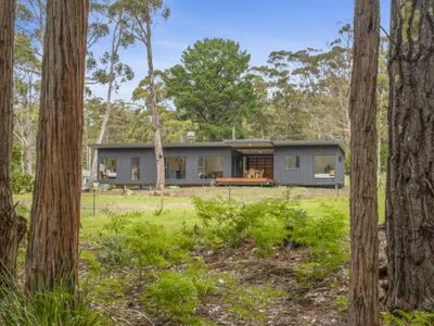 Search and Stay destination Lunawanna, TAS - Australia from AU$ 341. The Hide On Cloudy