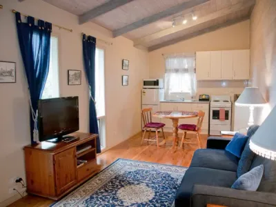 Search and Stay destination Ob Flat, SA - Australia from AU$ 180. Studio Chalet