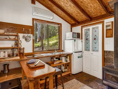 Search and Stay destination Salisbury, NSW - Australia from AU$ 250. Bush Nook tiny cabin with indoor fireplace