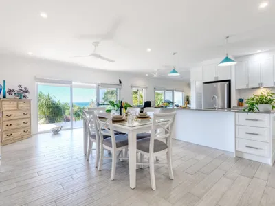 Search and Stay destination Rocky Point, QLD - Australia from AU$ 300. Beach House at Gunnadoo