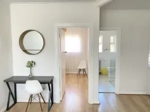 Search and Stay destination Glenelg South, SA - Australia from AU$ 150. Glenelg Holiday Apartments - Broadway