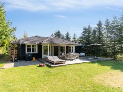 Search and Stay destination Kulhuse, Denmark from . "Hansmine" - 150m to the inlet in Sealand