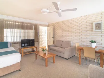 Search and Stay destination Lennox Head, NSW - Australia from AU$ 210. Santa Fe Motel and Holiday Units - One Bedroom Unit