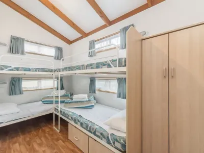 Search and Stay destination Apollo Bay, VIC - Australia from AU$ 160. Executive Cabin (sleeps 6)