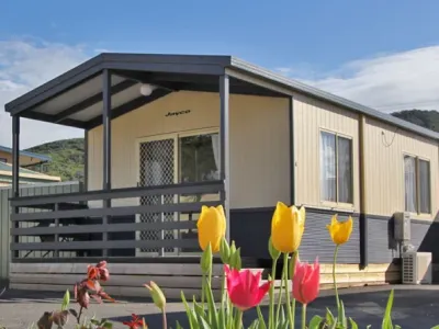 Search and Stay destination Apollo Bay, VIC - Australia from AU$ 140. Queen Ensuite Cabin (Sleeps 2)