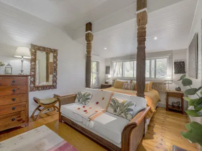 Search and Stay destination Meroo Meadow, NSW - Australia from AU$ 215. King Suite - romantic getaway