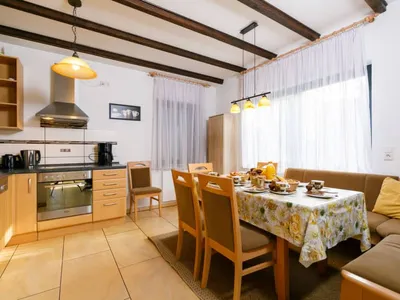 Search and Stay destination Neeberg, MV - Germany from AU$ 350. Petra