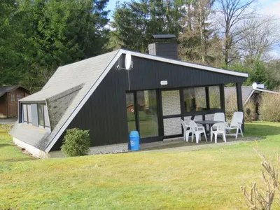 Search and Stay destination Ferienhausgebiet Hillenseifen, RP - Germany from AU$ 351. Waldferienpark Gerolstein