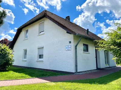 Search and Stay destination Hooksiel, NDS - Germany from AU$ 227. Mee(h)rzeit (HOK106)