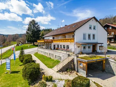 Search and Stay destination Bayerisch Eisenstein, BY - Germany from AU$ 747. Bayerisch Häusl