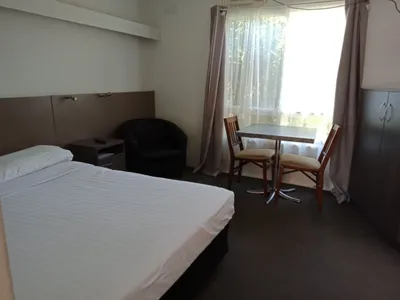 Search and Stay destination Queanbeyan, NSW - Australia from AU$ 270. Parkway Motel - Two Bedroom Unit
